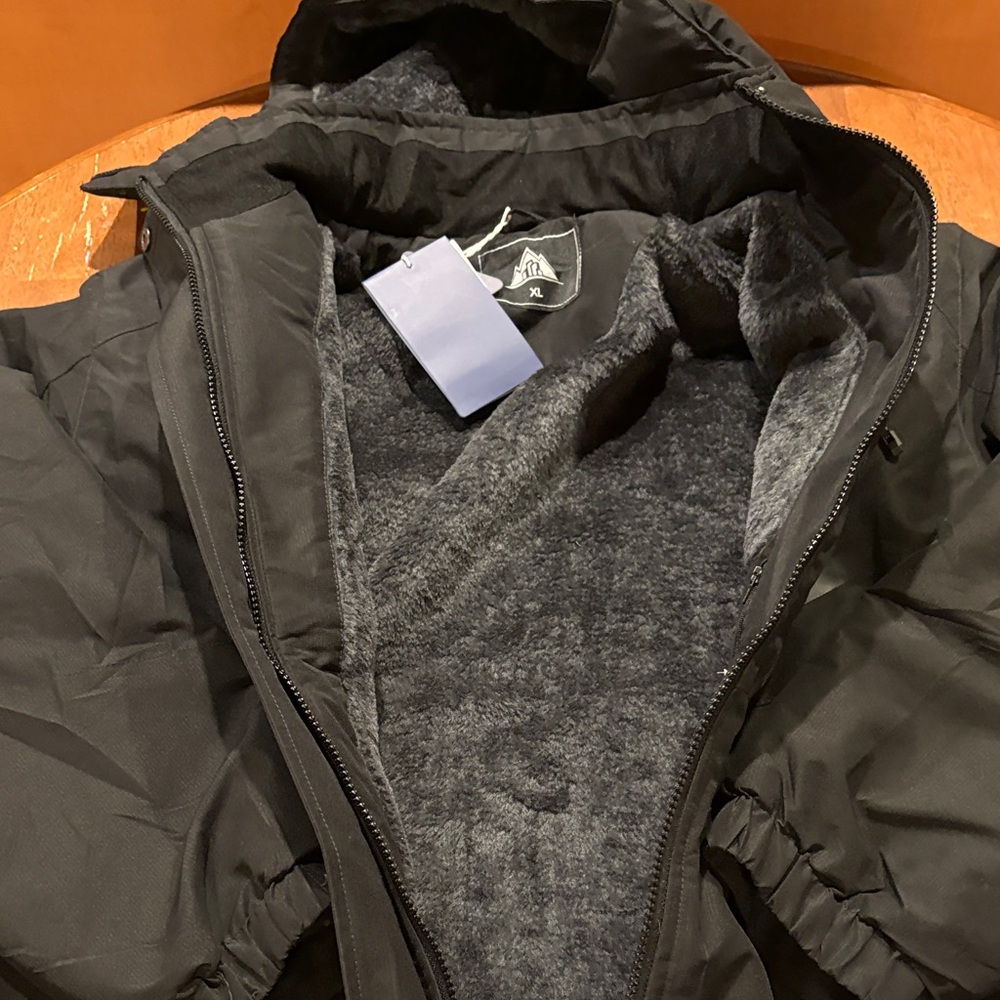 NWT Waterproof Insulated Jacket - image 5